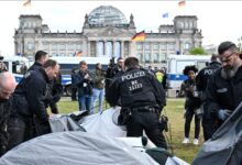 Photo of Berlin: Policija nasilno uklonila kamp propalestinskih demonstranata kod zgrade parlamenta
