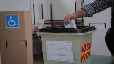 Photo of Preliminarni rezultati: Siljanovska Divkova i Pendarovski u drugom krugu predsjedničkih izbora u Sjevernoj Makedoniji