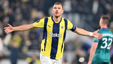 Photo of Evropska liga: Džeko i Tadić strijelci u visokoj pobjedi Fenerbahcea protiv Anderlechta 
                            
                                Evropska liga: Džeko i Tadić strijelci u visokoj pobjedi Fenerbahcea protiv Anderlechta