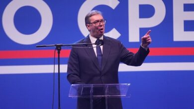 Photo of Vučić na skupu u Beogradu pozvao na prekid blokada: Završeno je s obojenom revolucijom u Srbiji