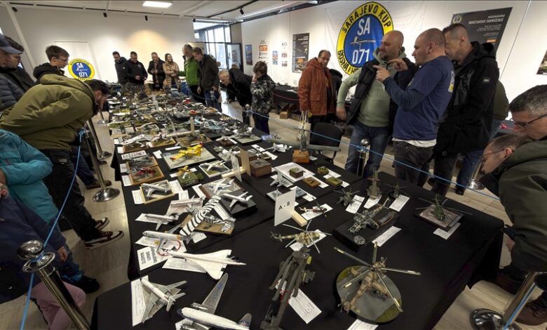 Prozor u svijet minijatura: Međunarodno takmičenje maketara u Sarajevu
Prozor u svijet minijatura: Međunarodno takmičenje maketara u Sarajevu Prozor u svijet minijatura: Međunarodno takmičenje maketara u Sarajevu
Prozor u svijet minijatura: Međunarodno takmičenje maketara u Sarajevu