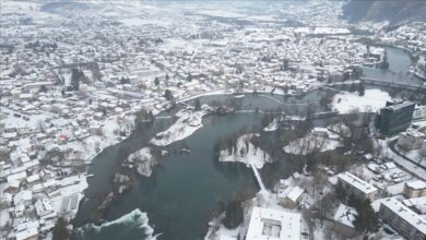 Photo of Proljetno nevrijeme u BiH: Bihać pod snijegom, otežan saobraćaj na planinskim prevojima