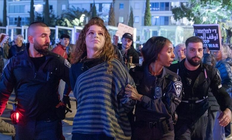 Izrael uhapsio 18 osoba tokom protesta protiv rata u Iranu Izrael uhapsio 18 osoba tokom protesta protiv rata u Iranu