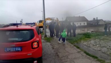 Photo of Srbija: Pripadnici Sektora za vanredne situacije u punoj pripravnosti zbog otklanjanja posljedica nevremena 
 Srbija: Pripadnici Sektora za vanredne situacije u punoj pripravnosti zbog otklanjanja posljedica nevremena